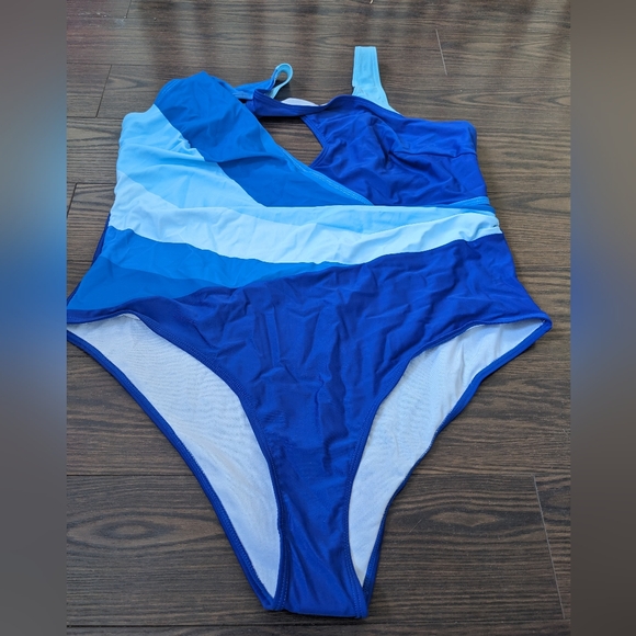 SHEIN Swim Plus Blue Colorblock Cut Out Asymmetrical Neck One Piece 4XL - Picture 2 of 4